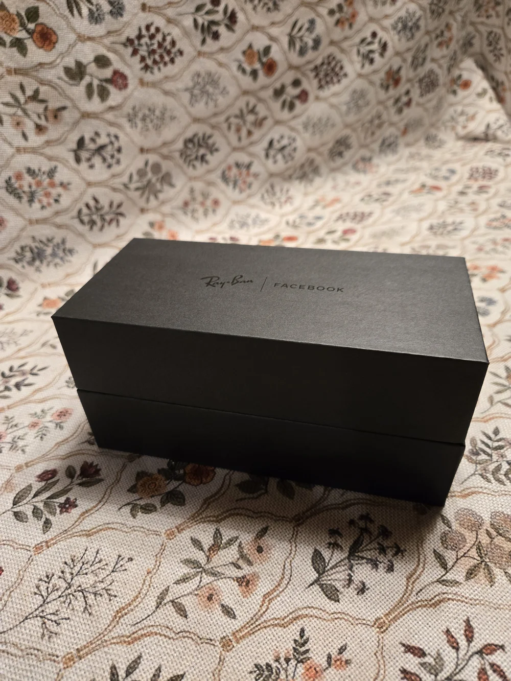 NEW Ray-Ban Stories Wayfarer RW4002 Smart Glasses Open Box